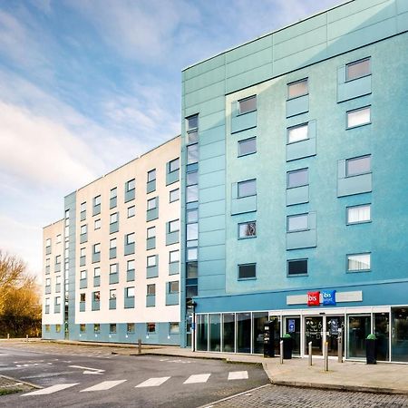 Ibis London Heathrow Terminal 5 Hillingdon Exterior foto