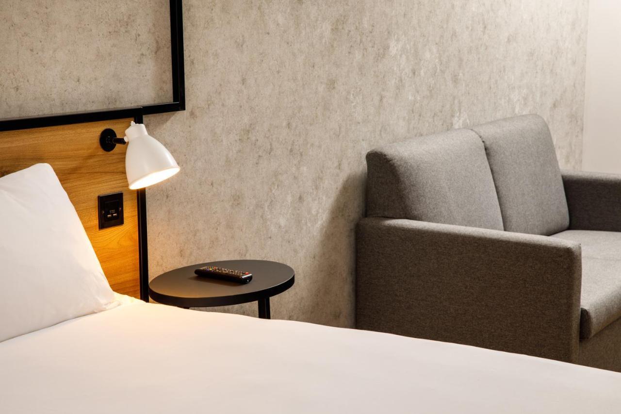Ibis London Heathrow Terminal 5 Hillingdon Exterior foto