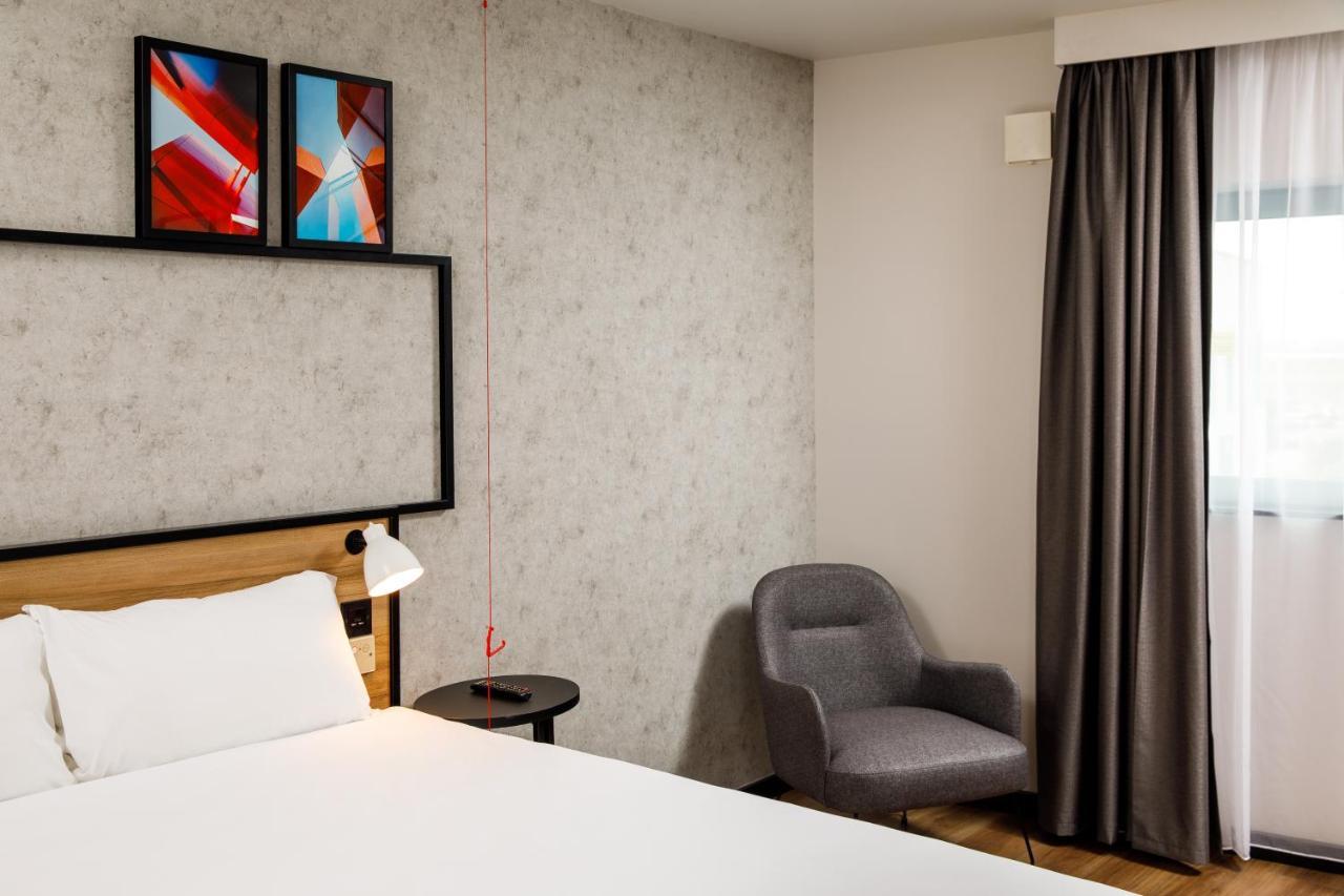 Ibis London Heathrow Terminal 5 Hillingdon Exterior foto